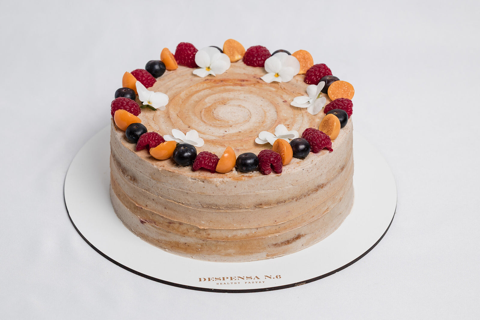 Bolo de bebe de baunilha sem glúten com creme de coco